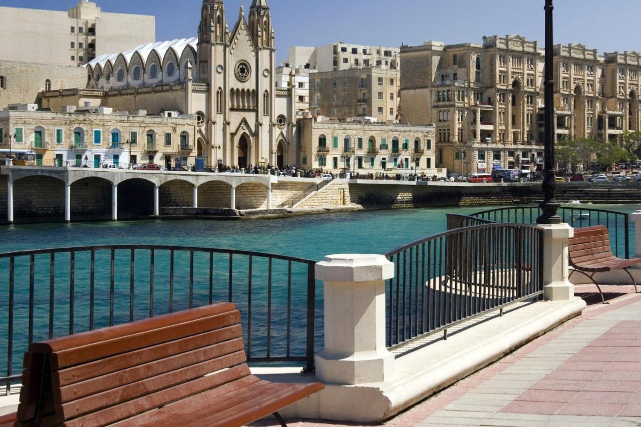 Luxurious Apt With Ocean Views And Pool In Tigne Point Sliema Zewnętrze zdjęcie