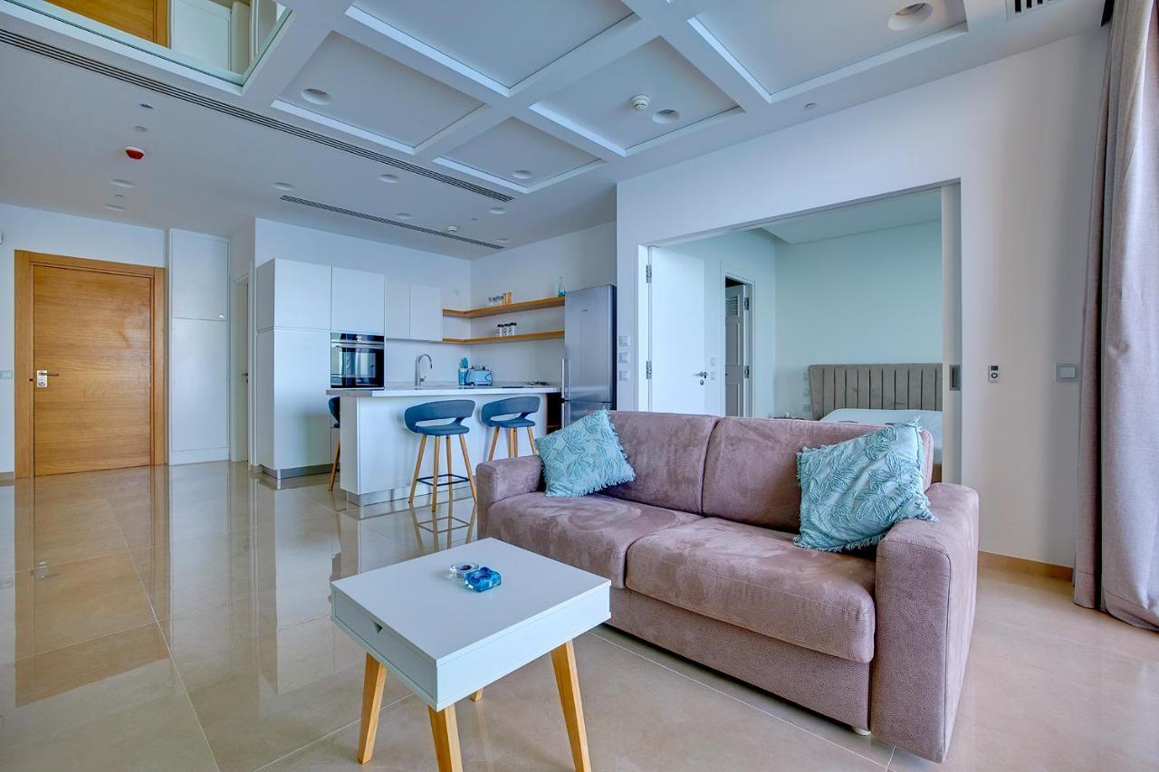 Luxurious Apt With Ocean Views And Pool In Tigne Point Sliema Zewnętrze zdjęcie